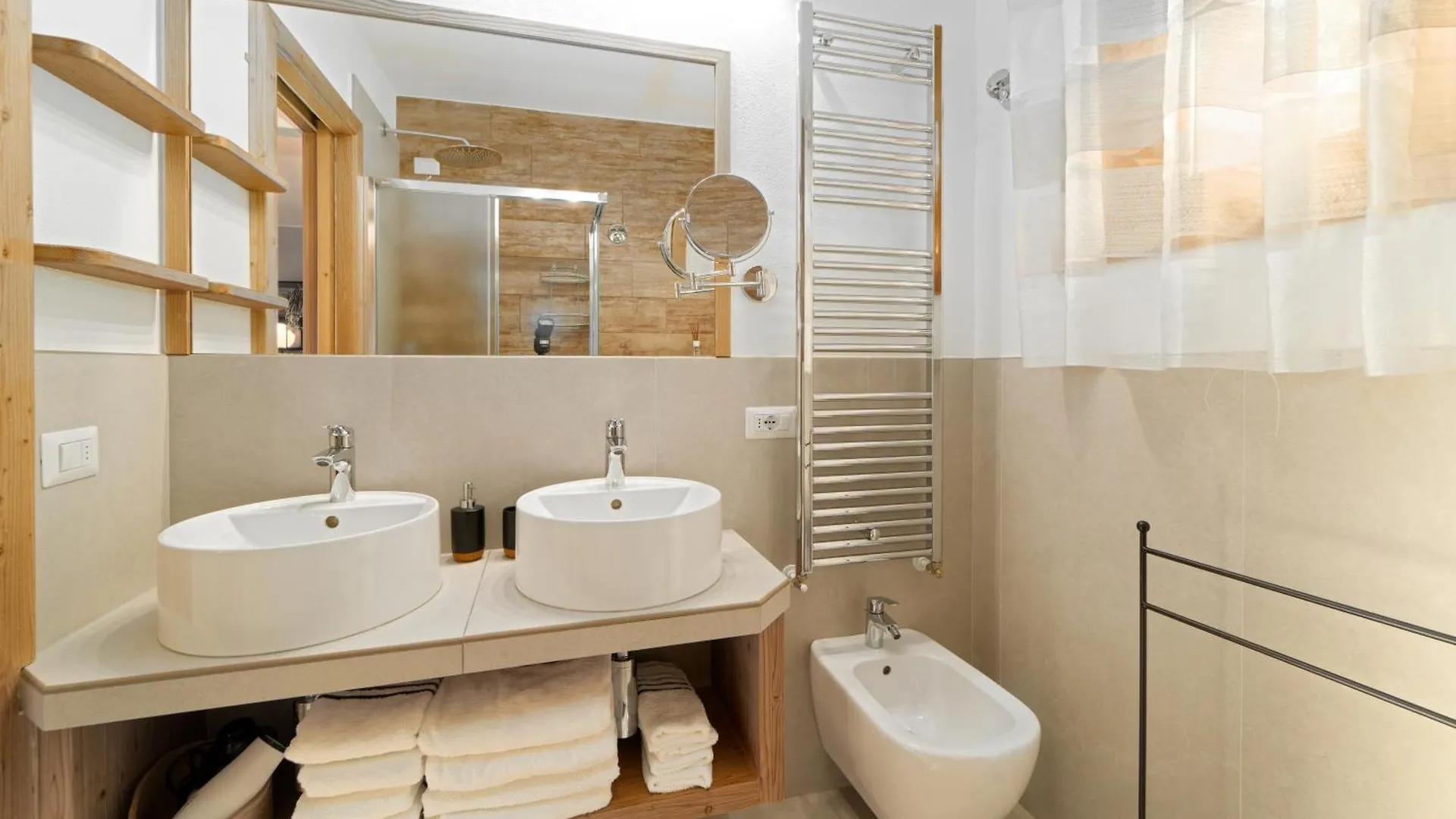 Dany Lodge Livigno 0*,  Italy